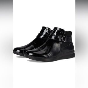 Clarks Women's Ellowyn Strap Ankle Boot